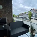 Sentralt I Stavanger Med Solrik Balkong Og Parkering - Perfekt For Ons