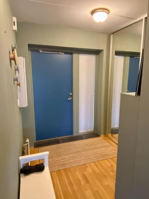 Sentralt I Med Solrik Balkong Og Parkering - Perfekt For Ons Apartamento Stavanger